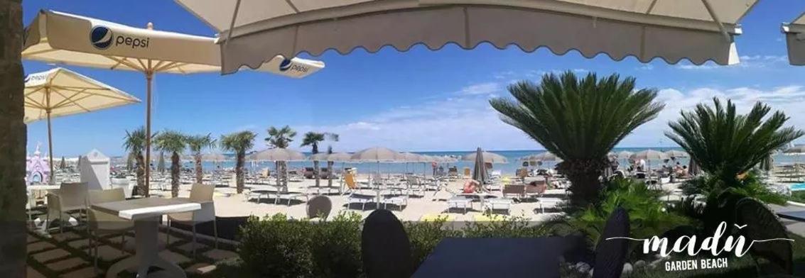 Hotel La Perla Cupra Marittima Bagian luar foto