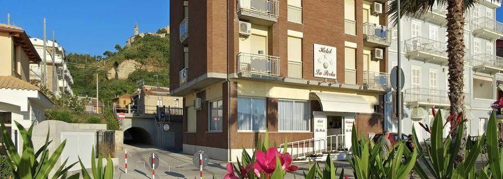 Hotel La Perla Cupra Marittima Bagian luar foto